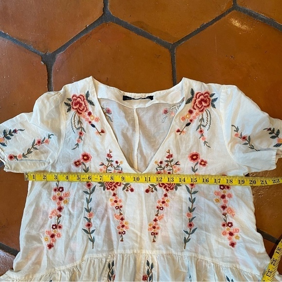 Zara Boho Cream Embroidered Floral Mini Pleated Dress/Tunic Bloggers Size Small - Picture 7 of 8